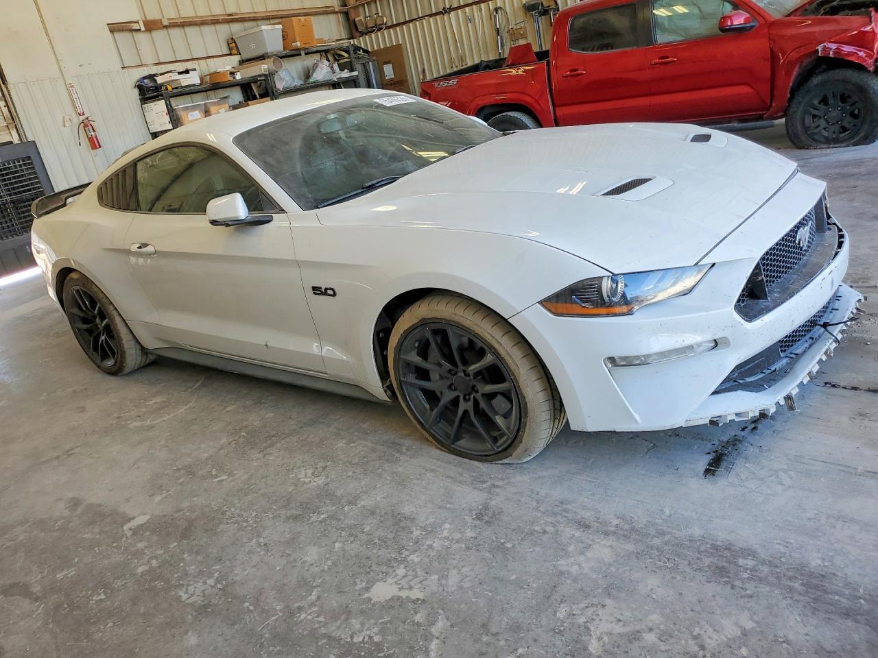 2020 Ford Mustang Gt - zdjęcie 4