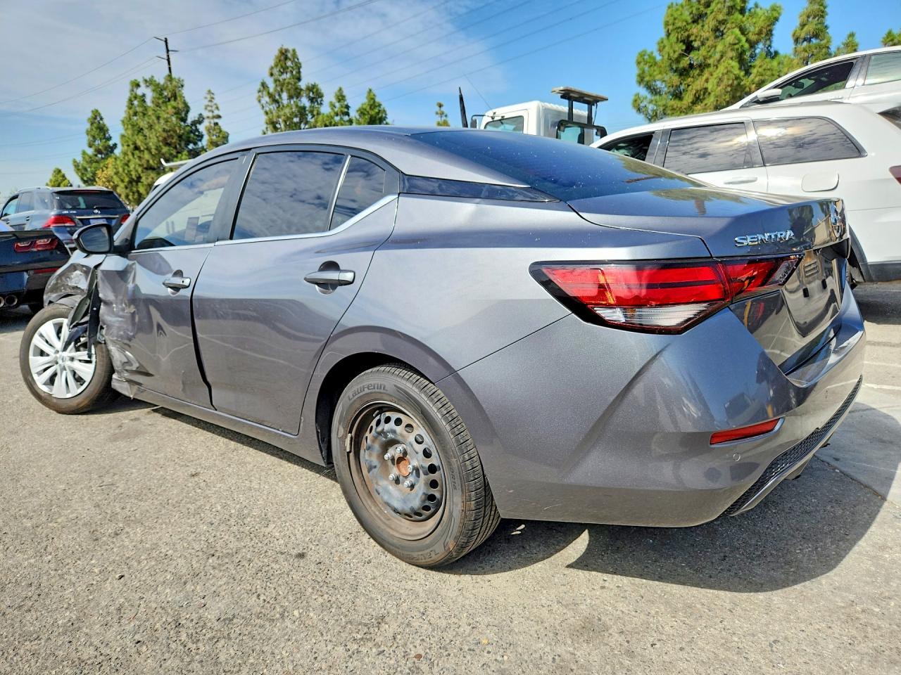 2023 Nissan Sentra S - zdjęcie 2