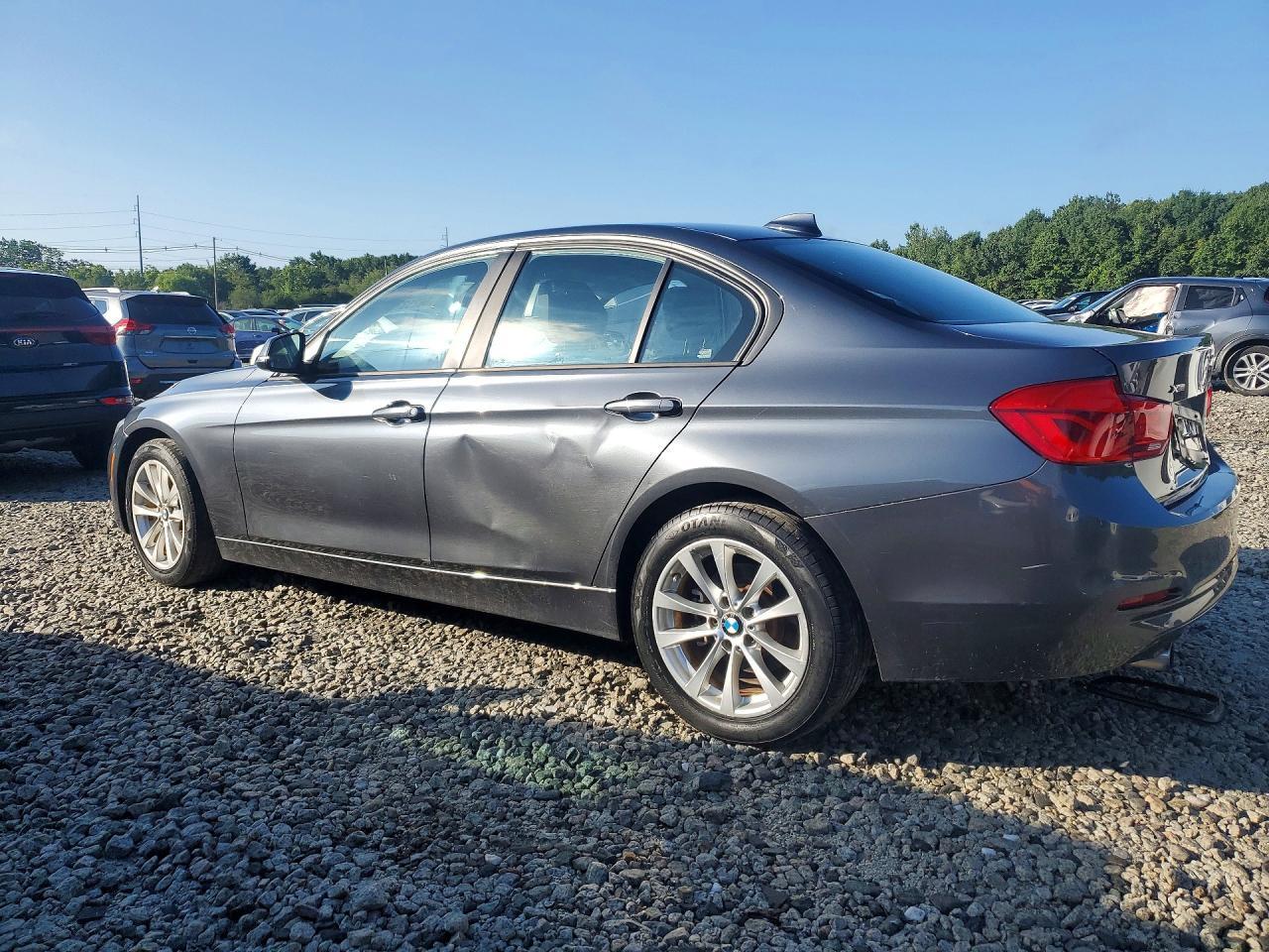 2017 BMW 320 Xi - zdjęcie 2