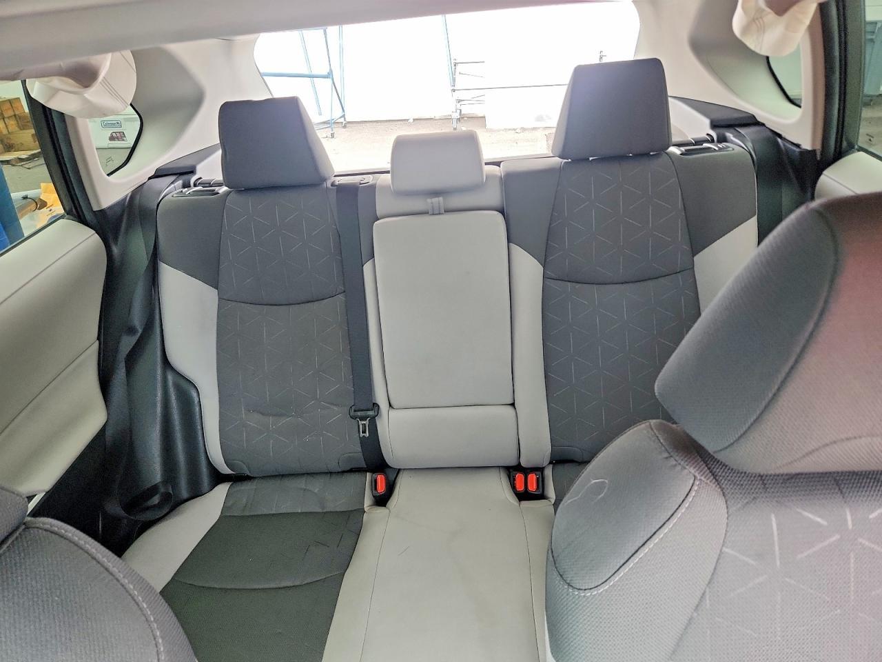 2022 Toyota Rav4 Xle - zdjęcie 10