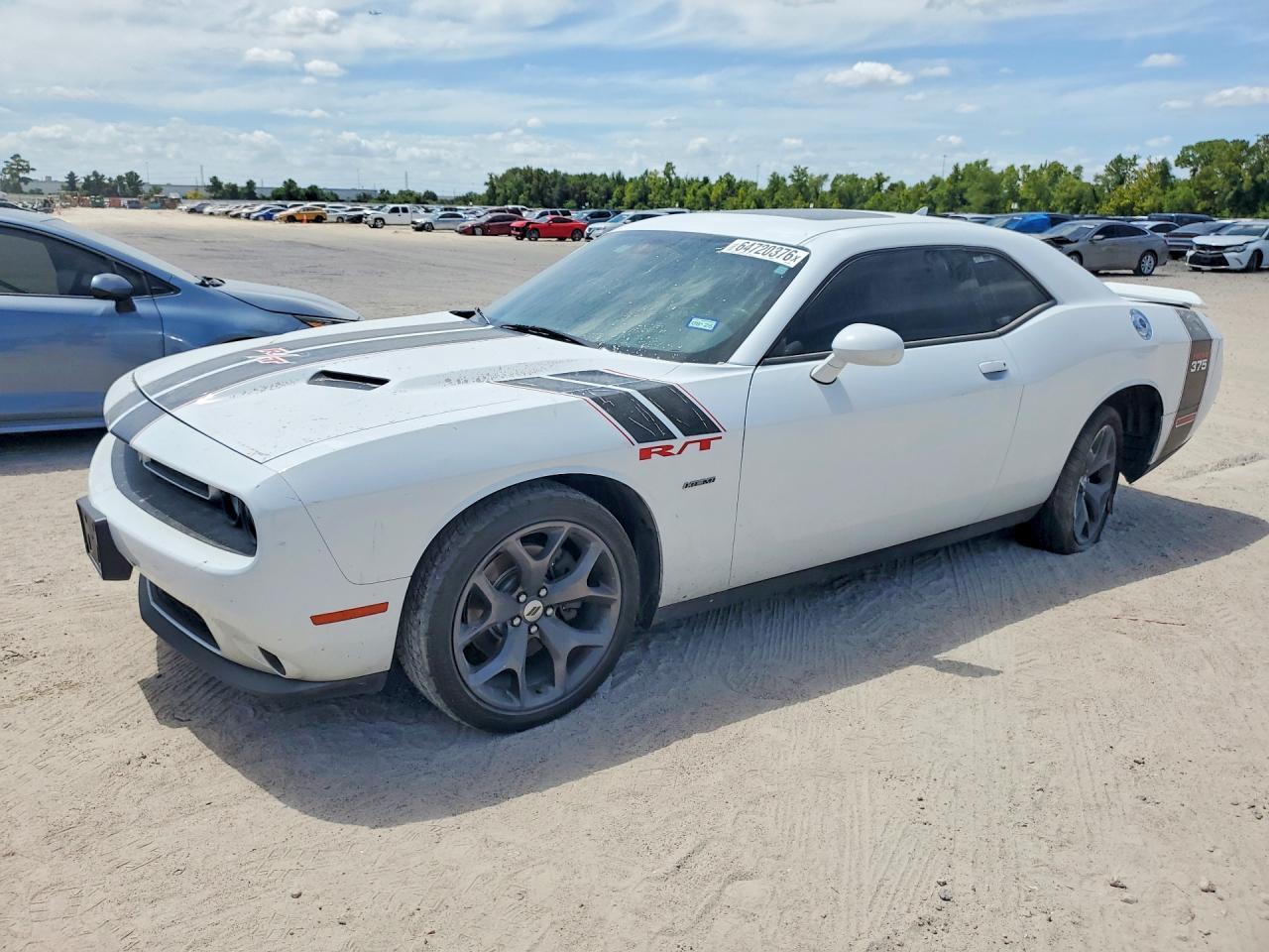 2016 Dodge Challenger R/T - zdjęcie główne