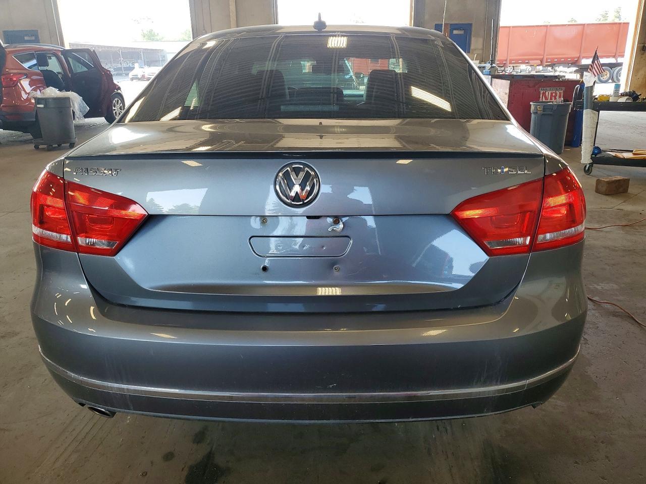2015 Volkswagen Passat Sel - zdjęcie 6