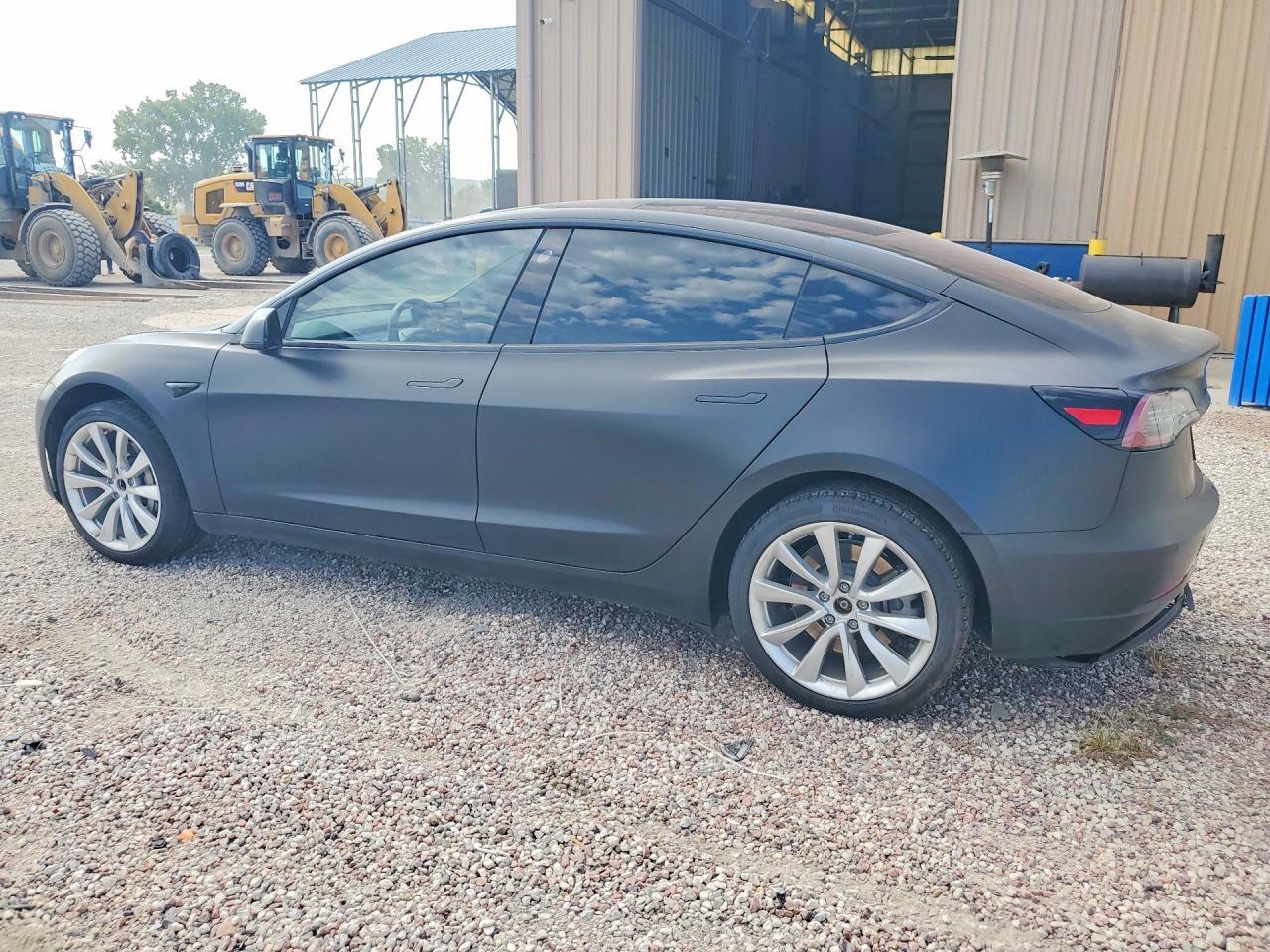 2018 Tesla Model 3 - zdjęcie 2