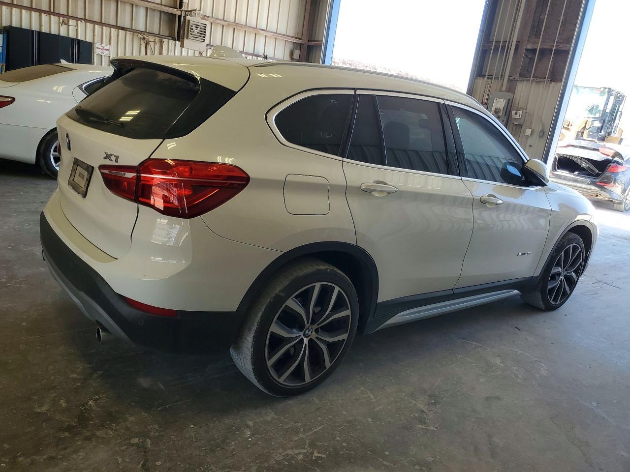 2018 BMW X1 Sdrive28I - zdjęcie 3