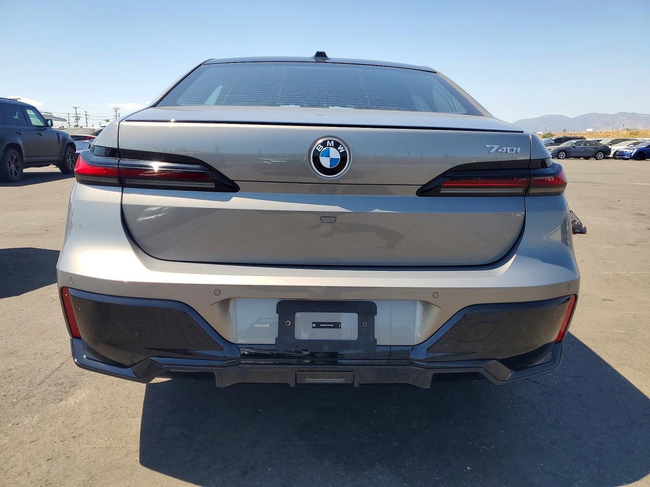 2026 BMW 740 I - zdjęcie 6
