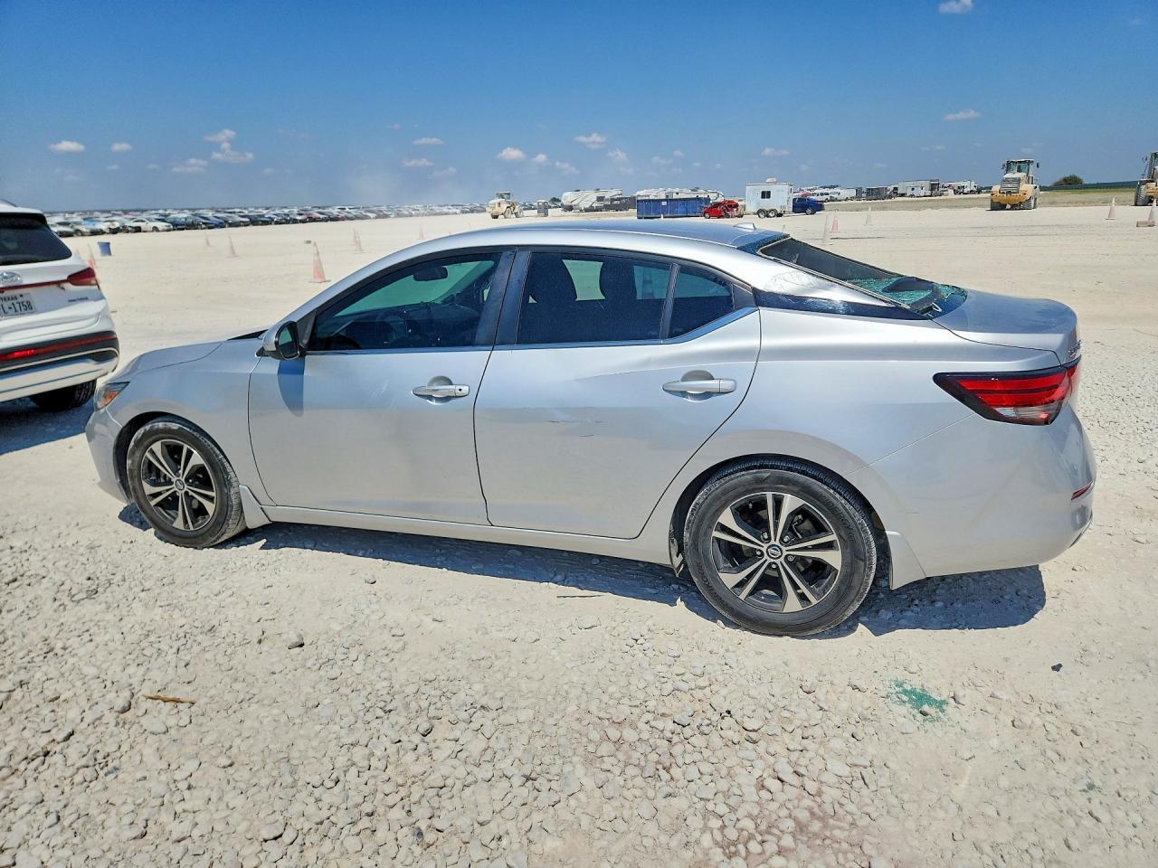 2022 Nissan Sentra Sv - zdjęcie 2