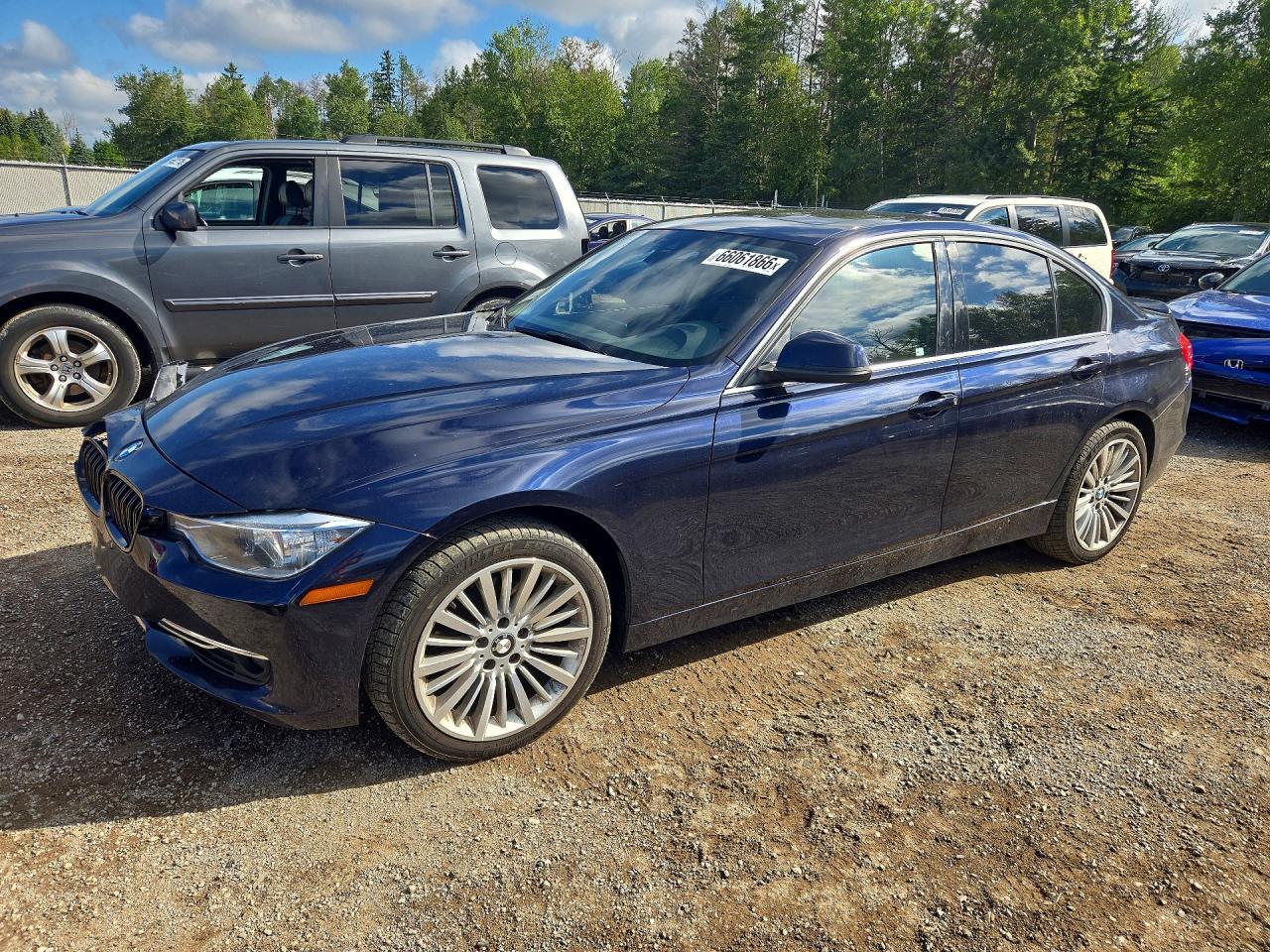 2013 BMW Seria 3 328i - zdjęcie główne