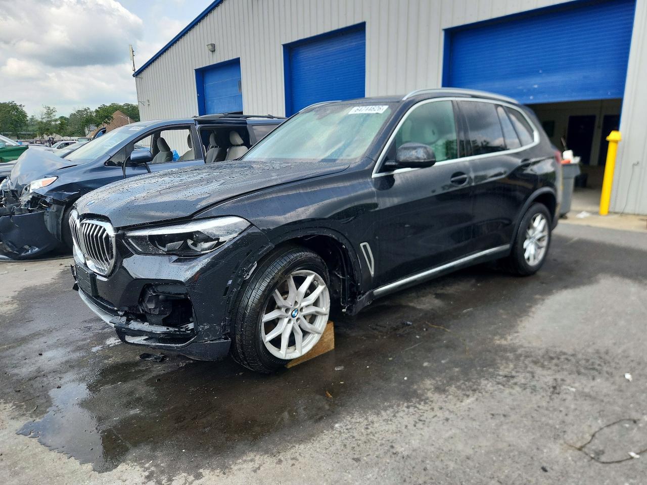 2023 BMW X5 xDrive40I - zdjęcie główne