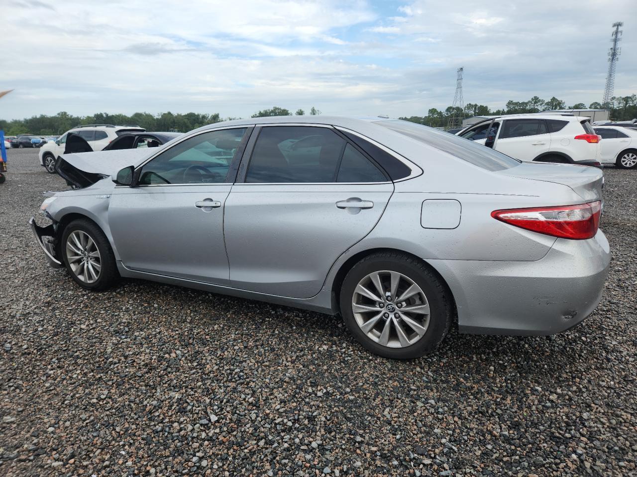 2015 Toyota Camry Hybrid Xle - zdjęcie 2