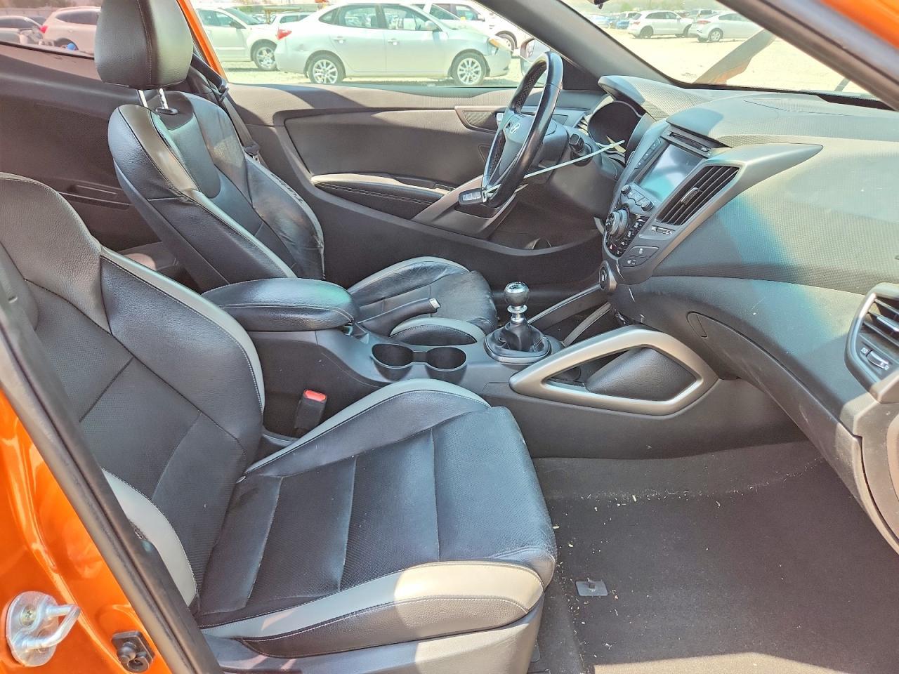 2016 Hyundai Veloster Turbo - zdjęcie 7