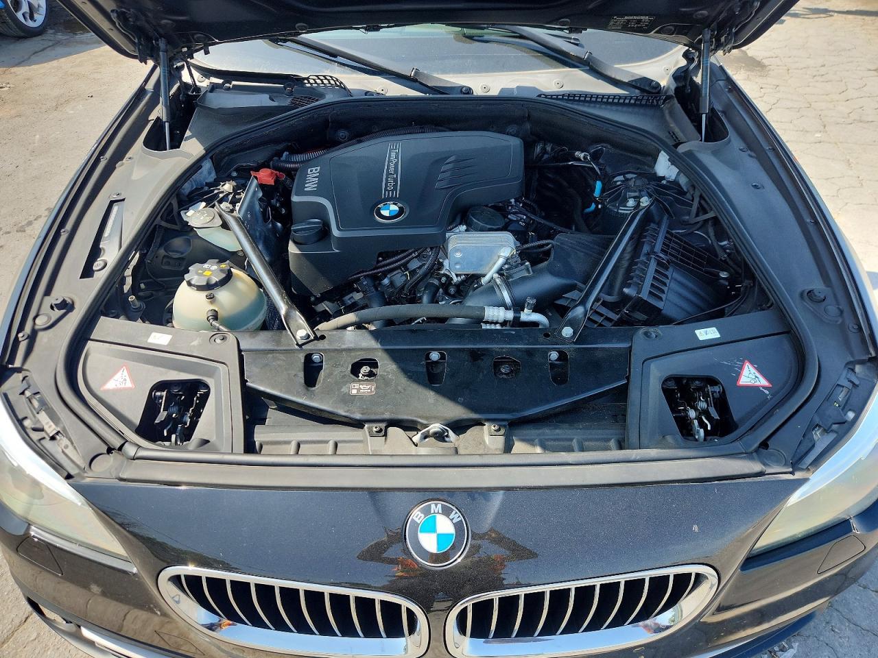 2016 BMW 528 I - zdjęcie 11