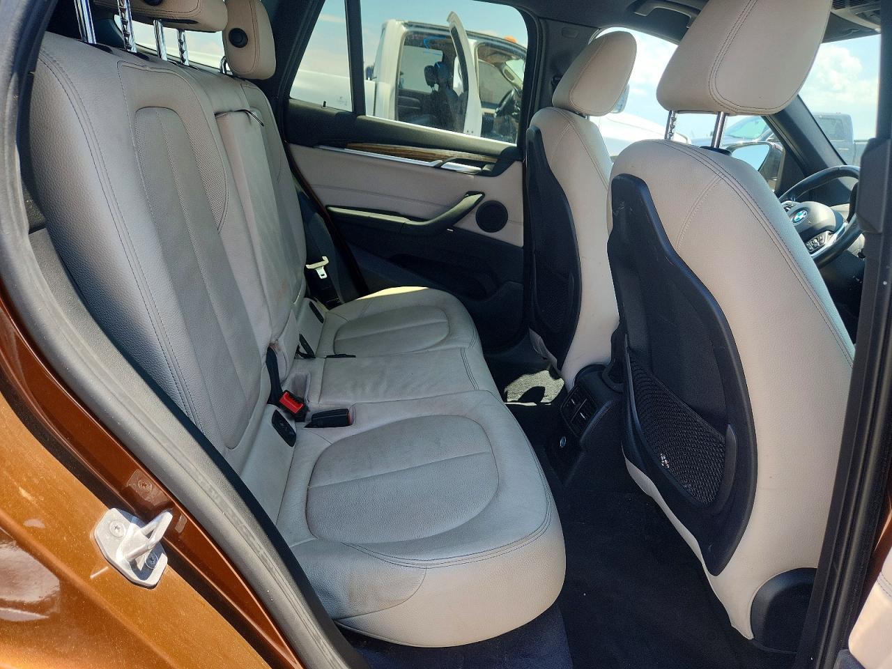 2017 BMW X1 xDrive28I - zdjęcie 10