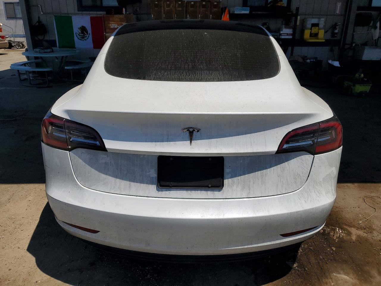 2023 Tesla Model 3 - zdjęcie 6