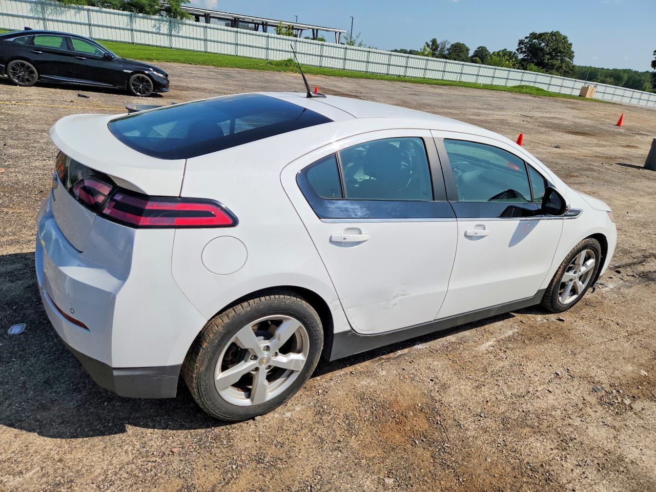 2014 Chevrolet Volt - zdjęcie 3