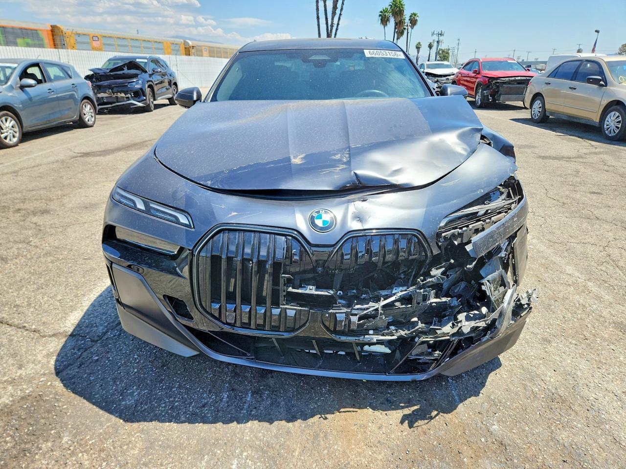 2025 BMW 740 I - zdjęcie 5
