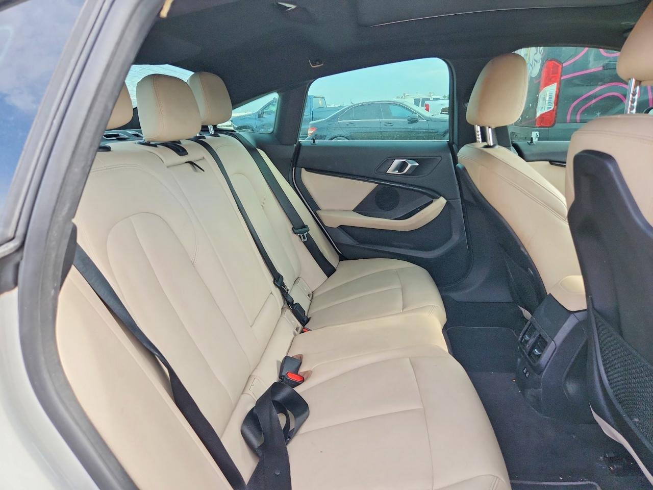 2021 BMW Seria 2 228i - zdjęcie 10