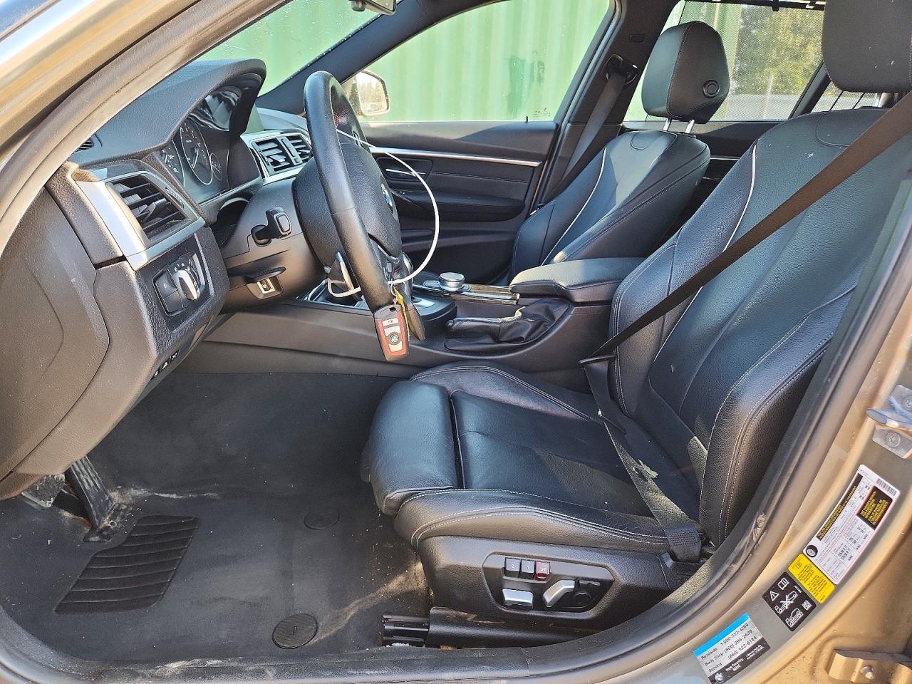 2017 BMW Seria 3 330i - zdjęcie 7