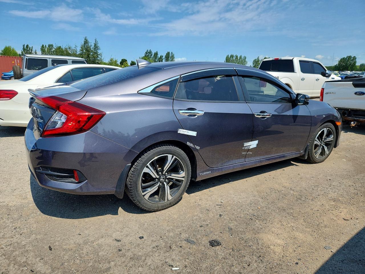2017 Honda Civic Touring - zdjęcie 3