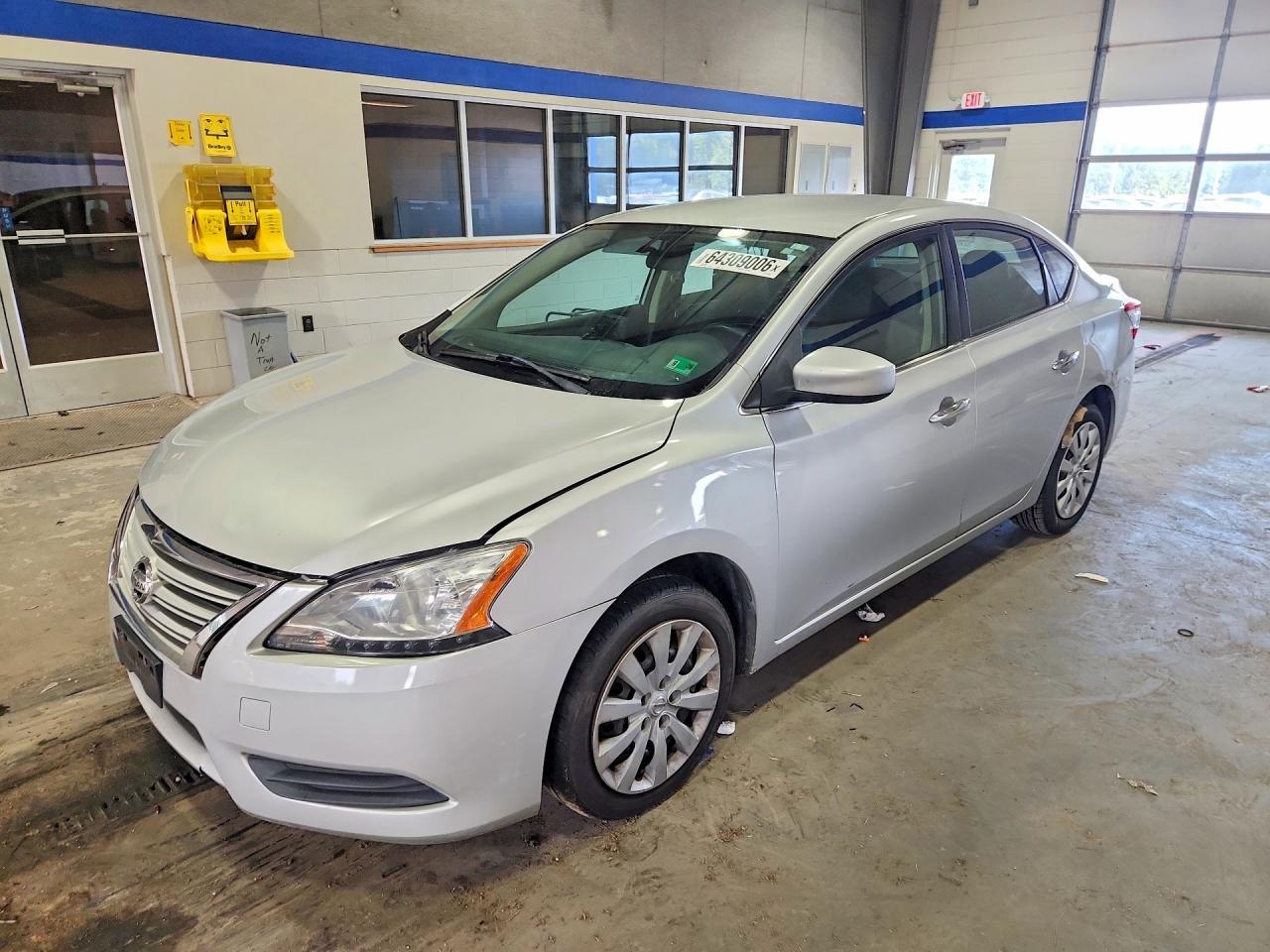 2013 Nissan Sentra S - zdjęcie główne