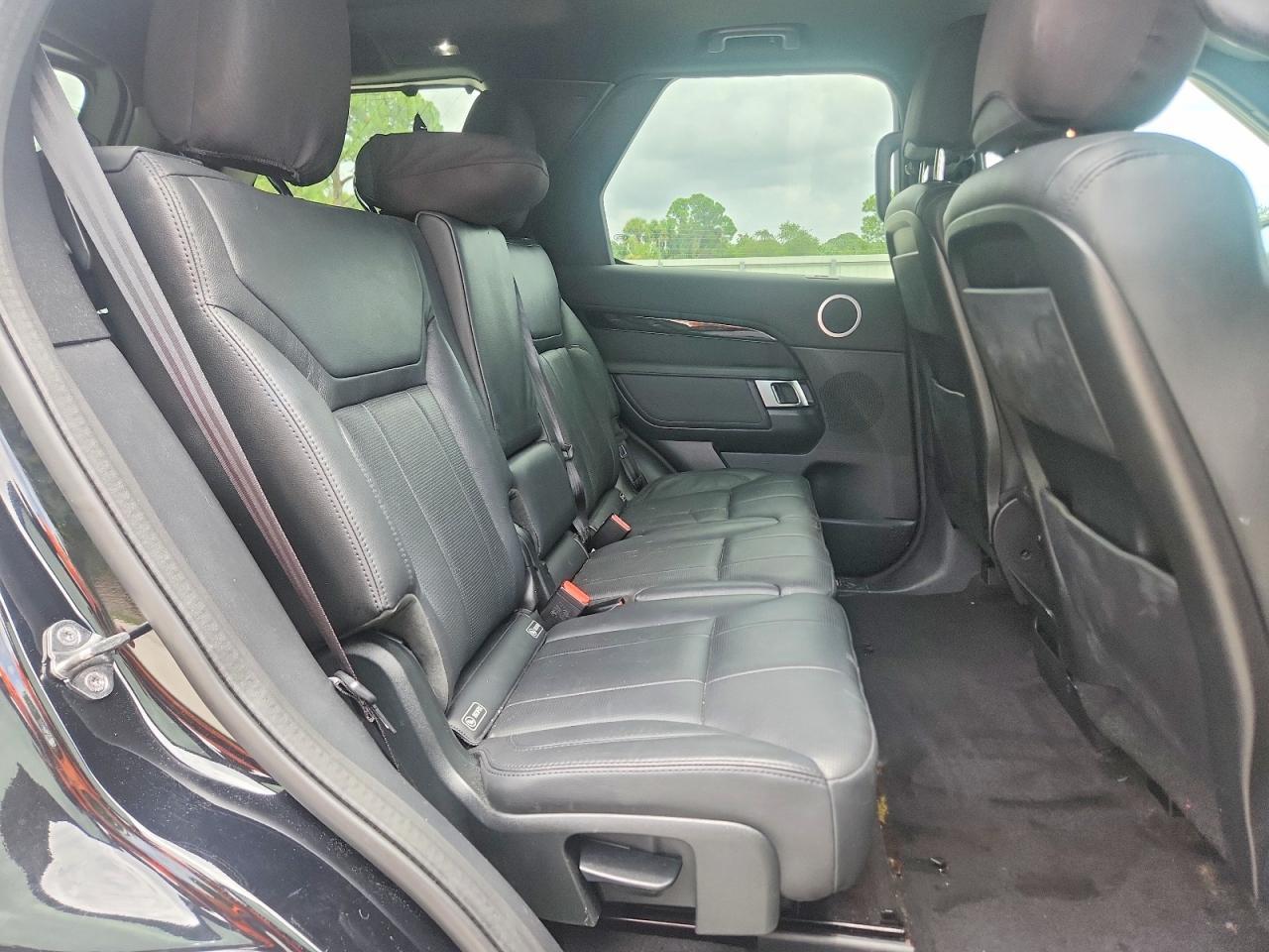 2020 Land Rover Discovery Se - zdjęcie 11