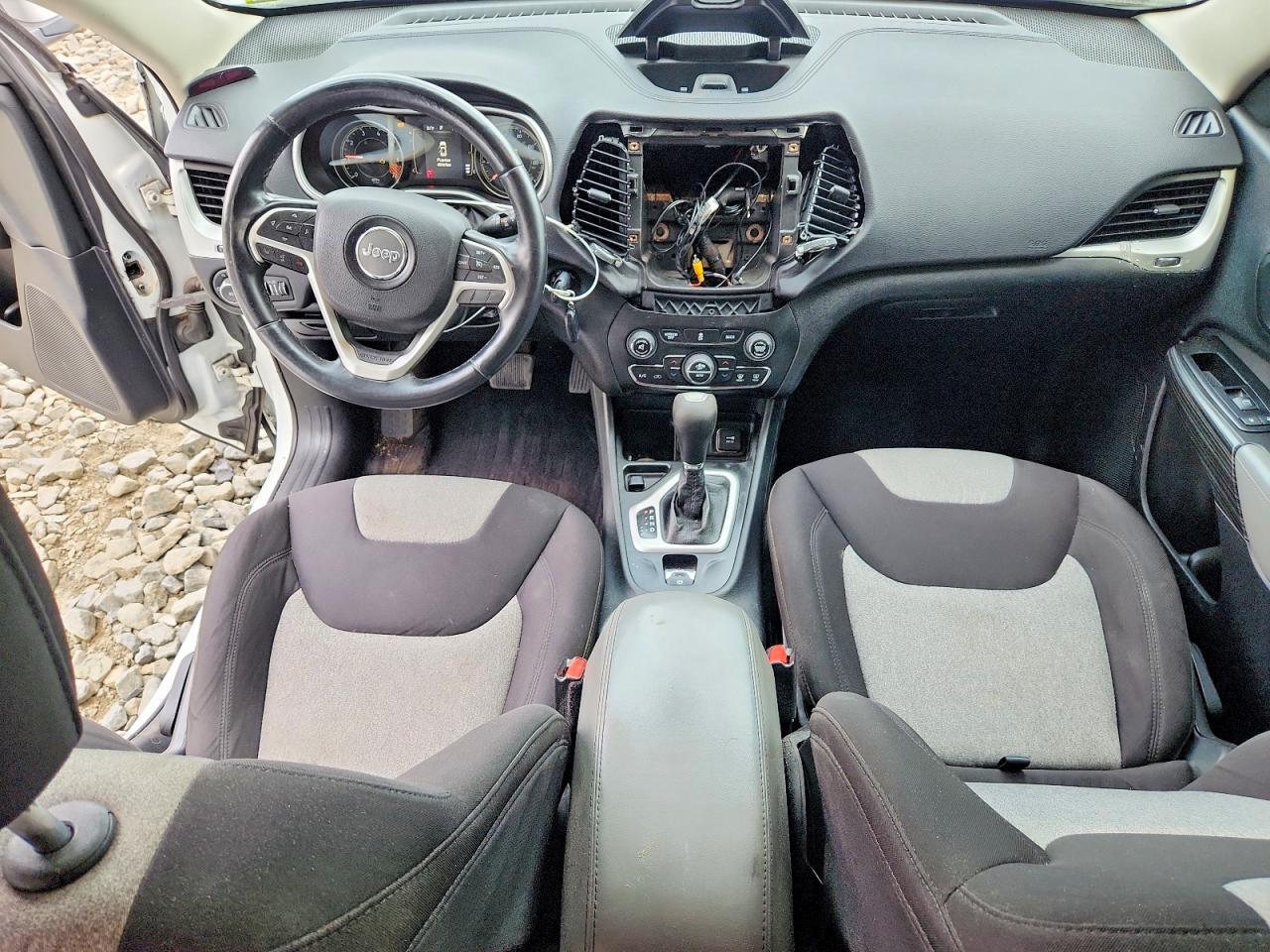 2014 Jeep Cherokee Latitude - zdjęcie 8