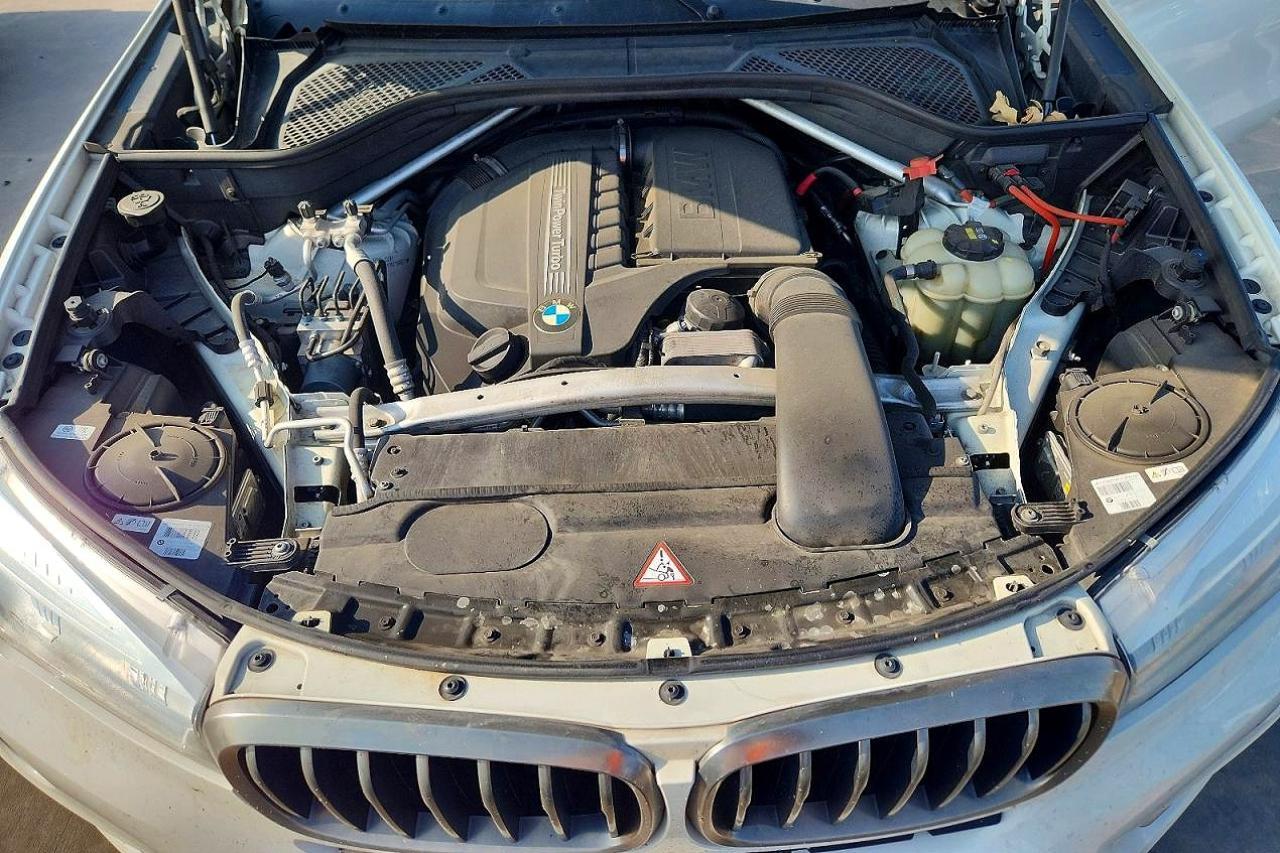 2016 BMW X6 xDrive35I - zdjęcie 12