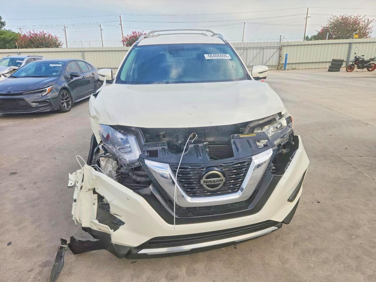 2019 Nissan Rogue Sv - zdjęcie 5