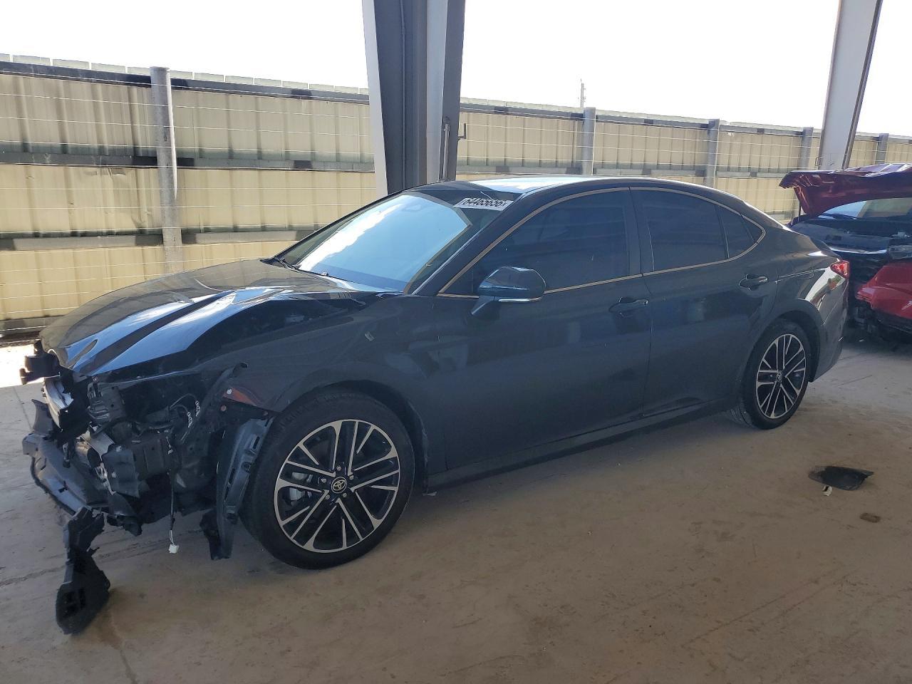 2025 Toyota Camry Xle - zdjęcie główne