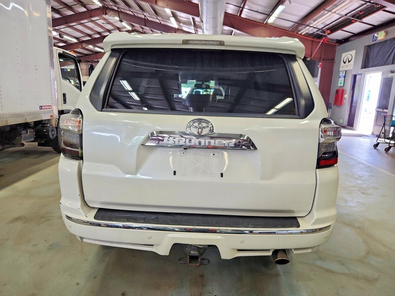 2016 Toyota 4Runner Limited - zdjęcie 6