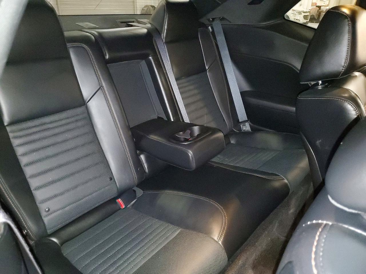 2015 Dodge Challenger Sxt - zdjęcie 10