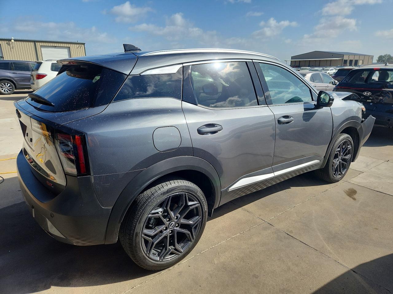 2026 Nissan Kicks Sr - zdjęcie 3