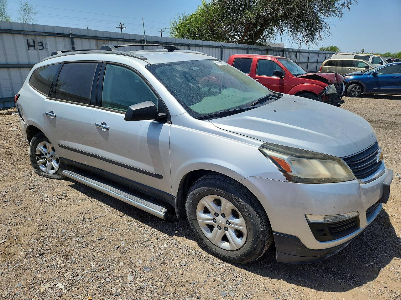 2016 Chevrolet Traverse Ls - zdjęcie 4
