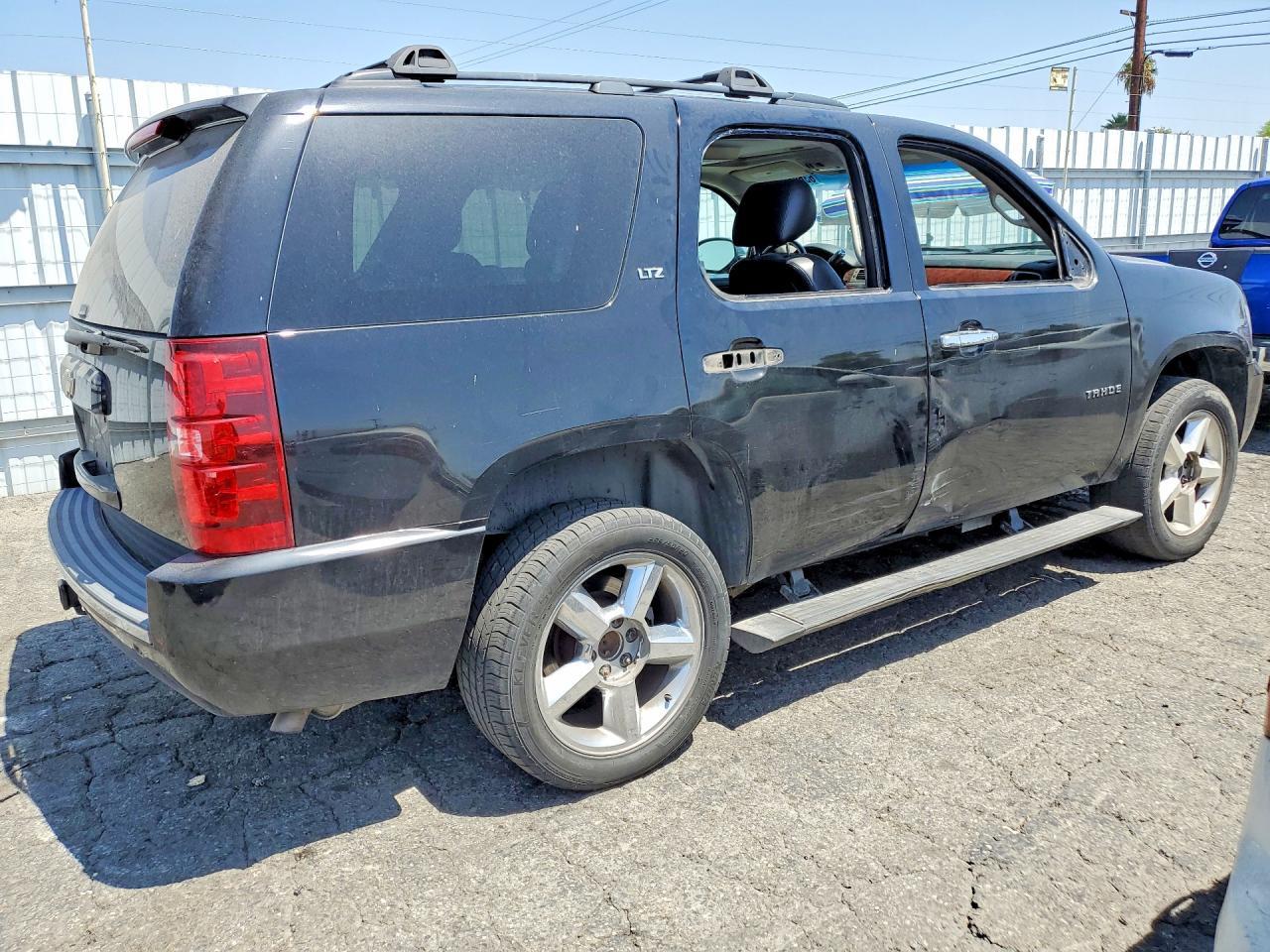 2014 Chevrolet Tahoe K1500 Ltz - zdjęcie 3