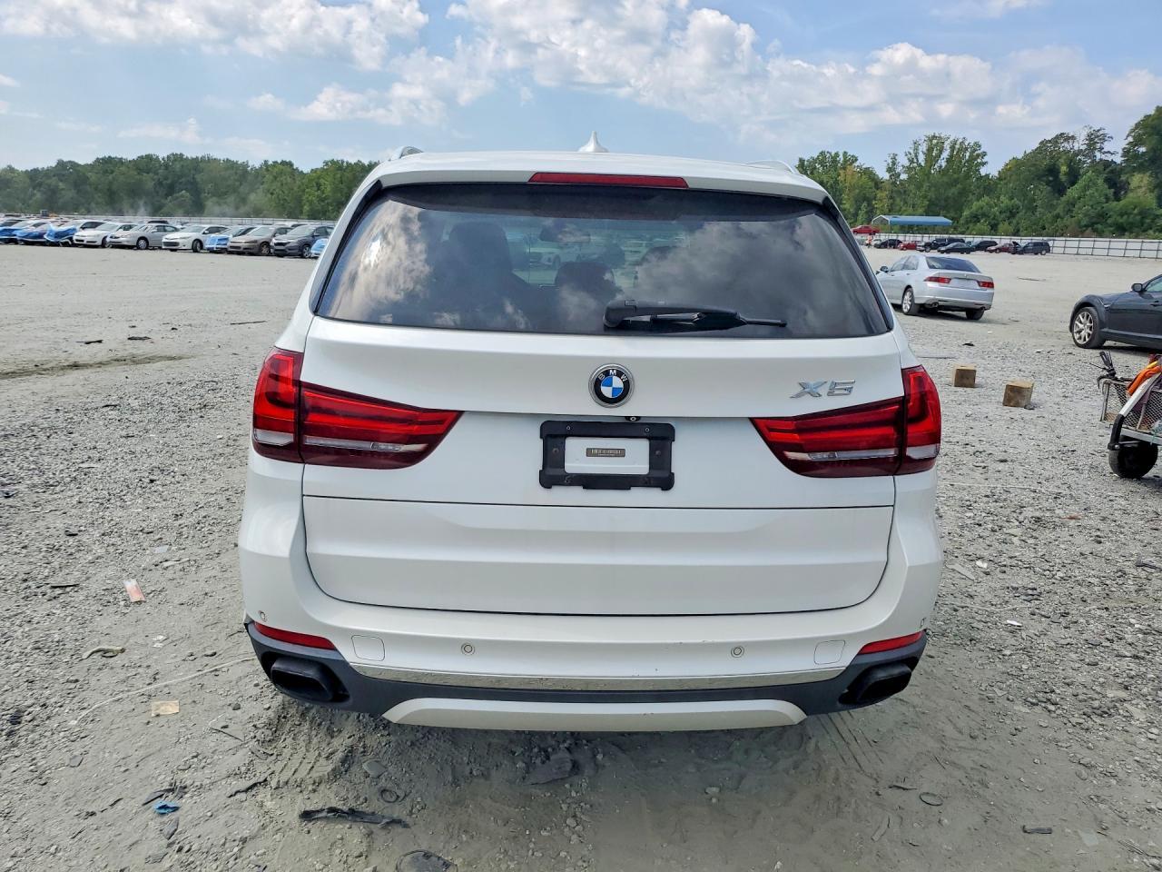 2015 BMW X5 xDrive50I - zdjęcie 6