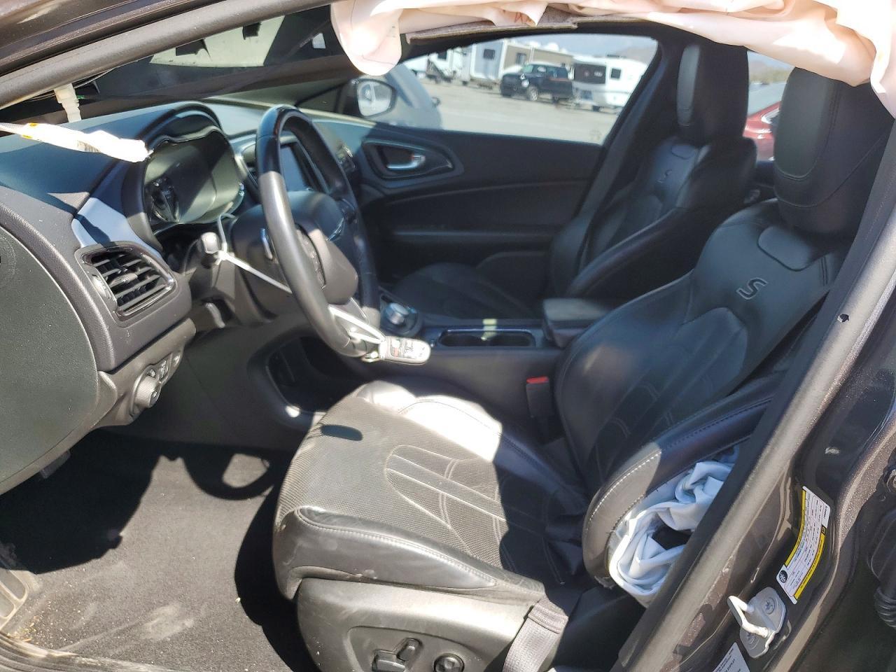 2015 Chrysler 200 S - zdjęcie 7
