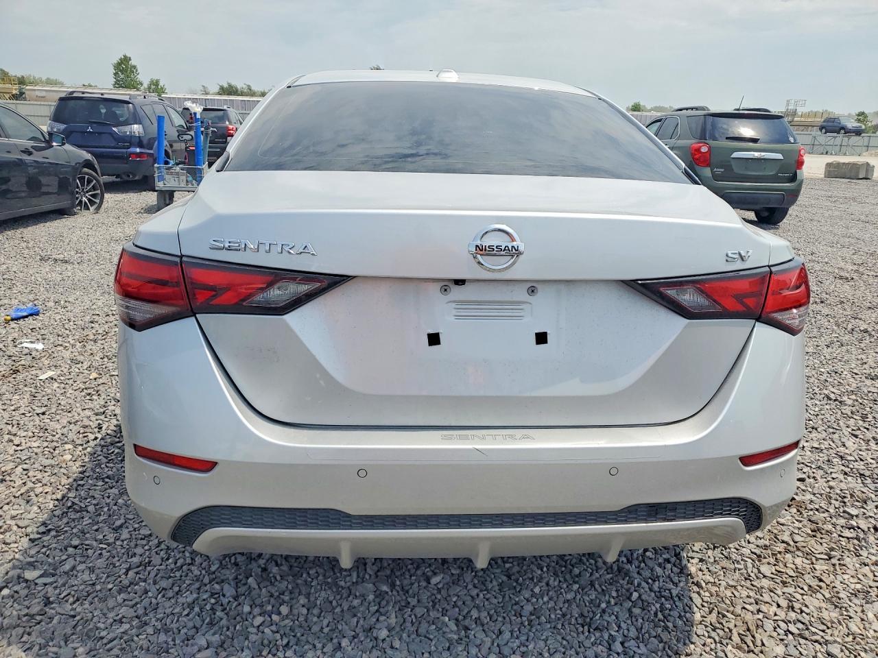 2021 Nissan Sentra Sv - zdjęcie 6