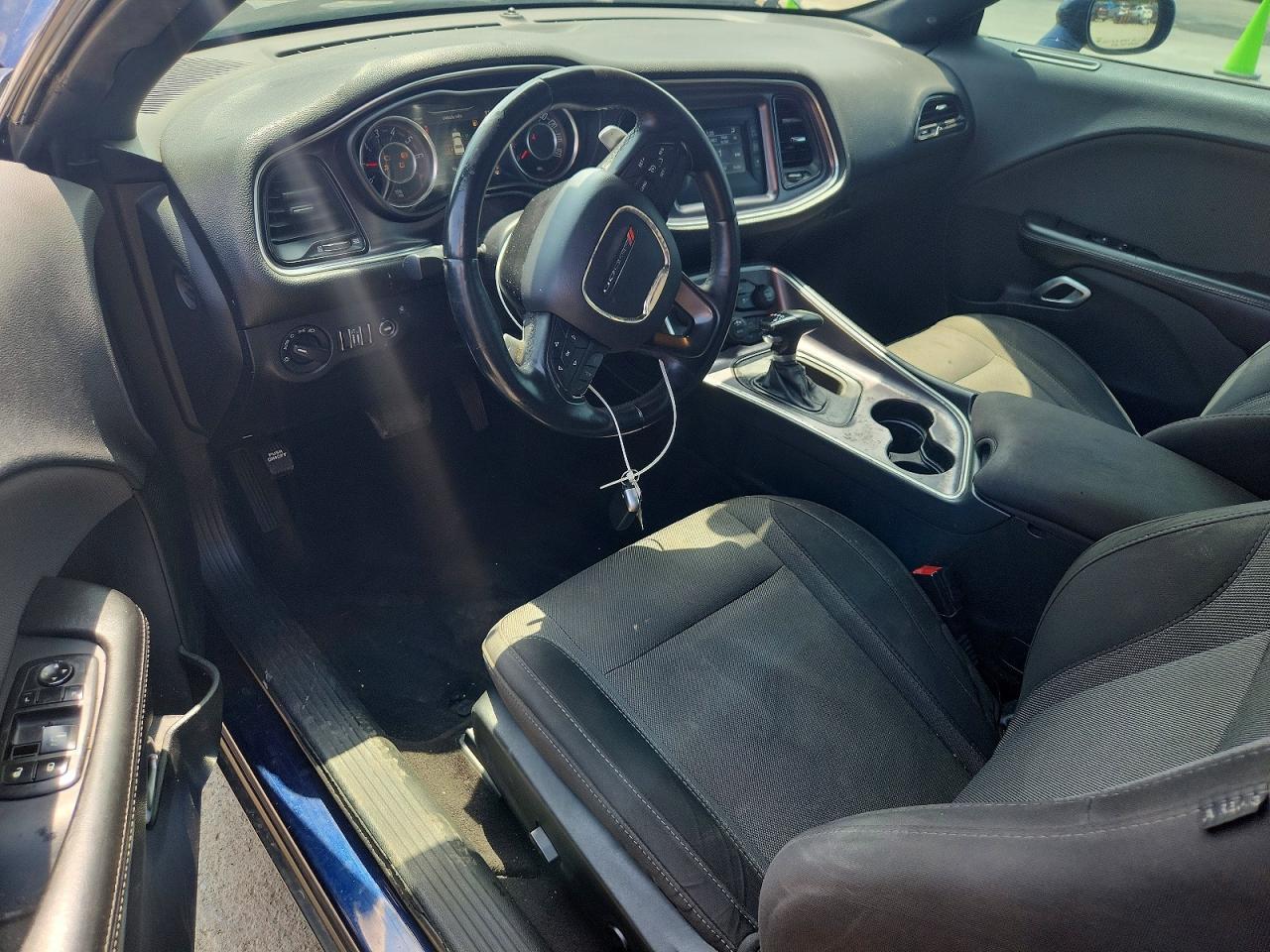 2015 Dodge Challenger Sxt - zdjęcie 8