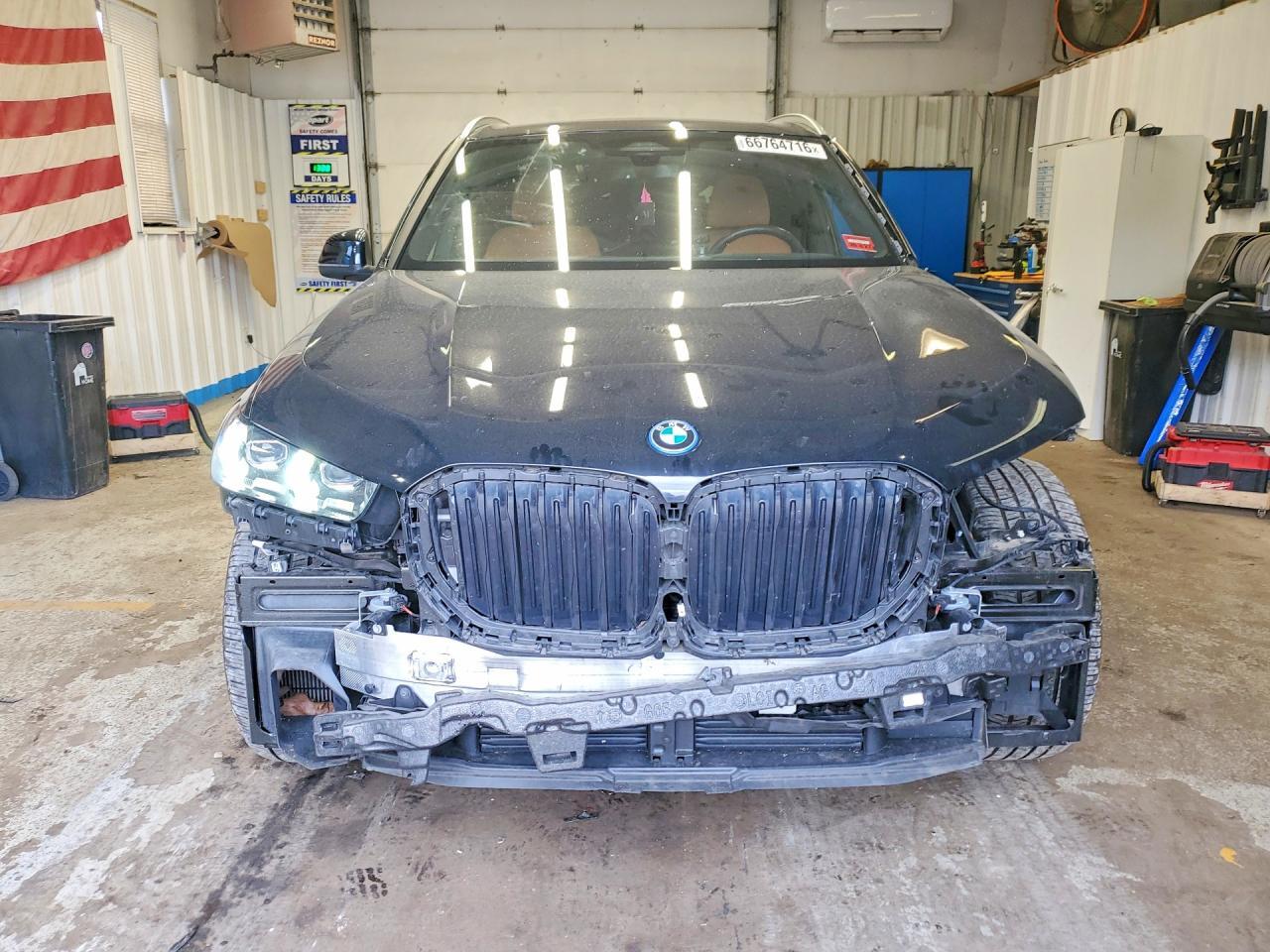 2025 BMW X5 xDrive50E - zdjęcie 5