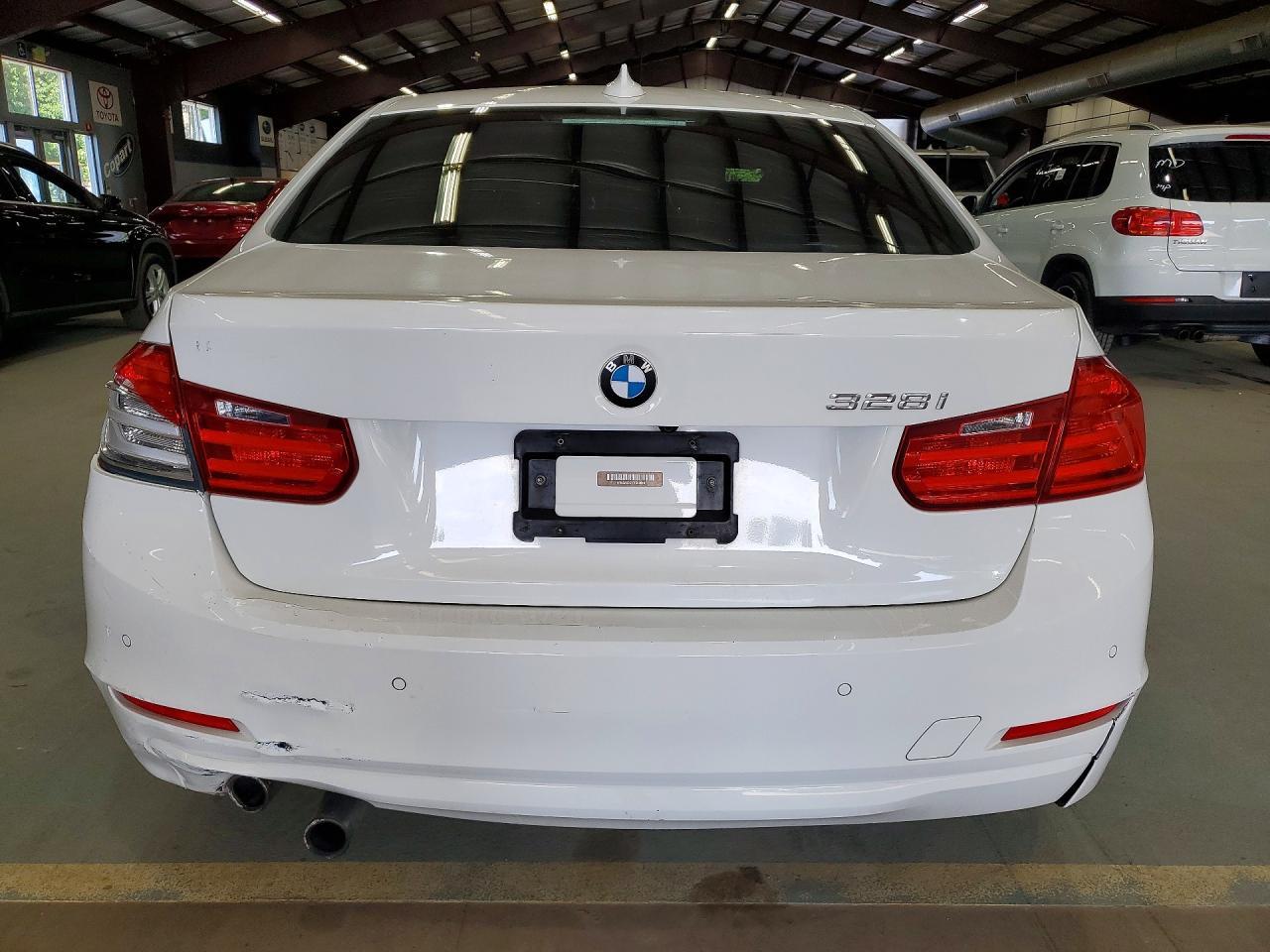 2015 BMW 328 I - zdjęcie 6