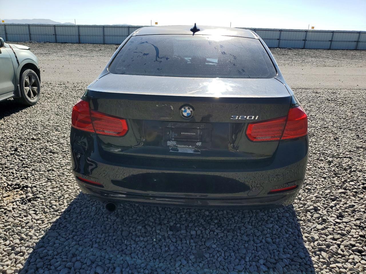 2017 BMW 320 I - zdjęcie 6