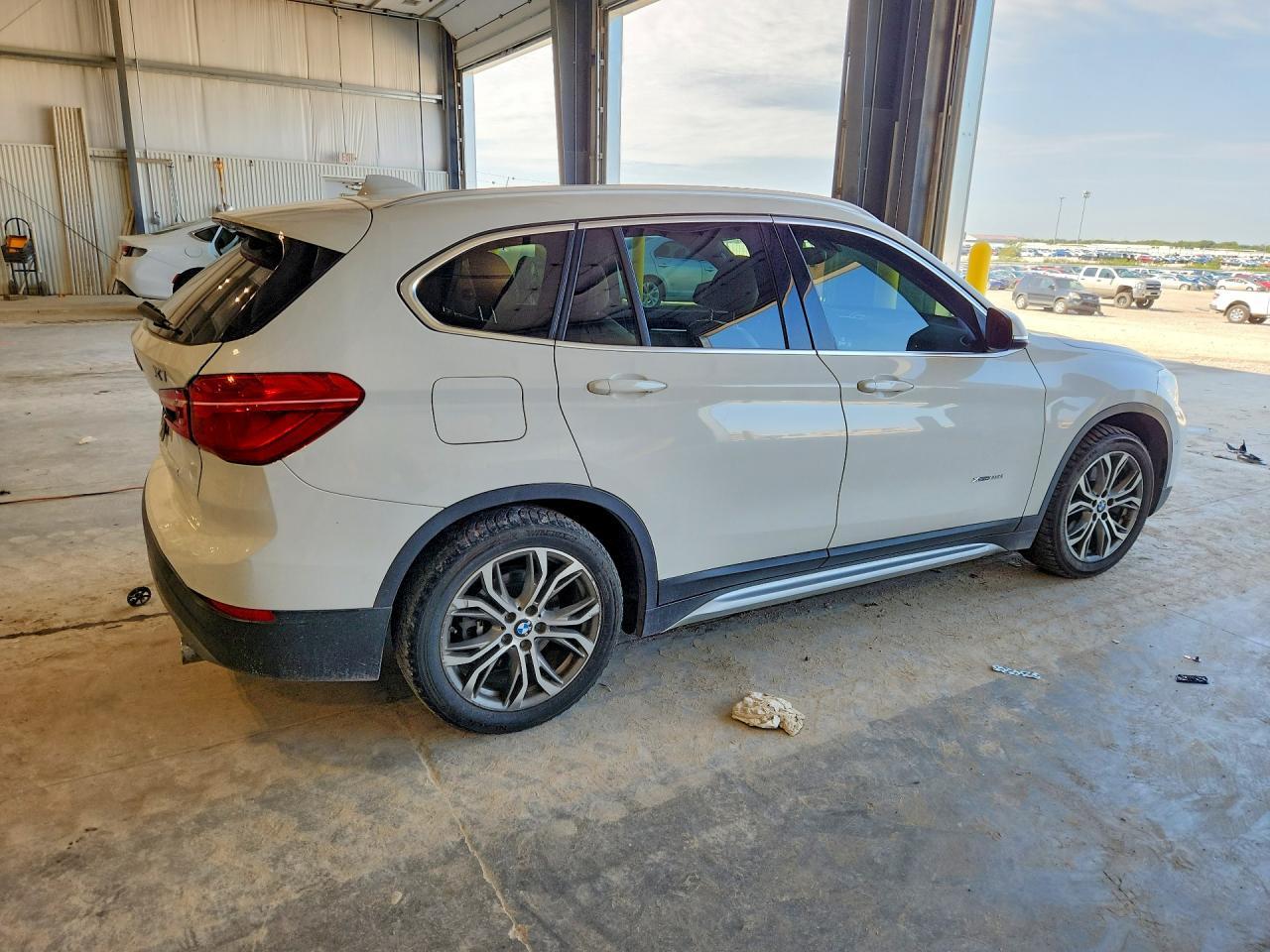 BMW X1 - zdjęcie 3