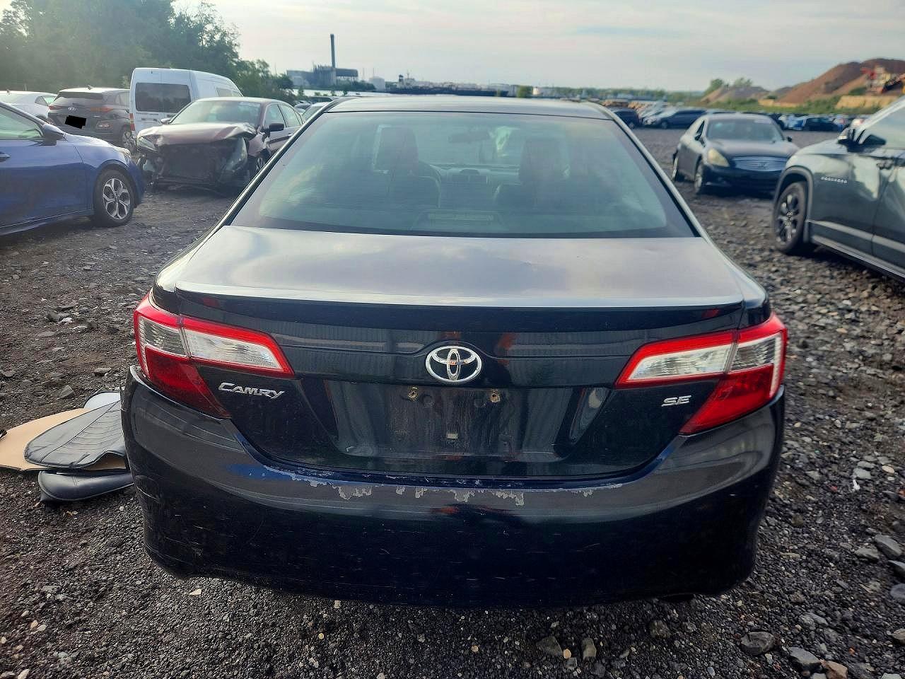 2014 Toyota Camry Se - zdjęcie 6