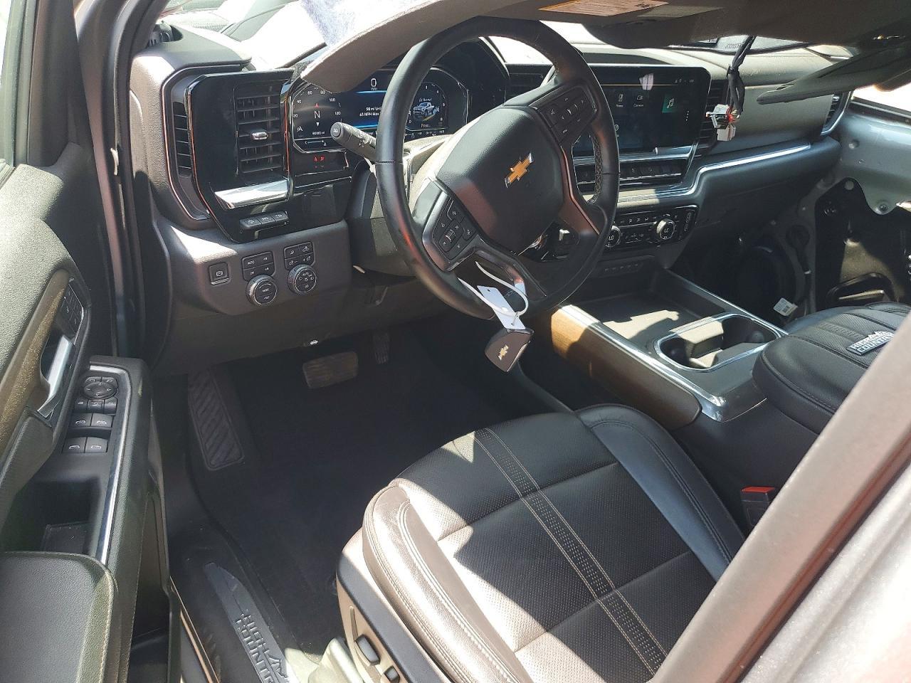 2024 Chevrolet Silverado K2500 High Country - zdjęcie 8