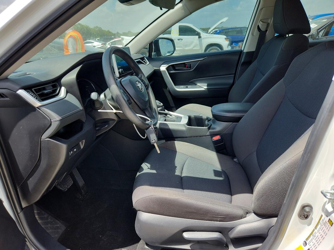 2024 Toyota Rav4 Le - zdjęcie 7