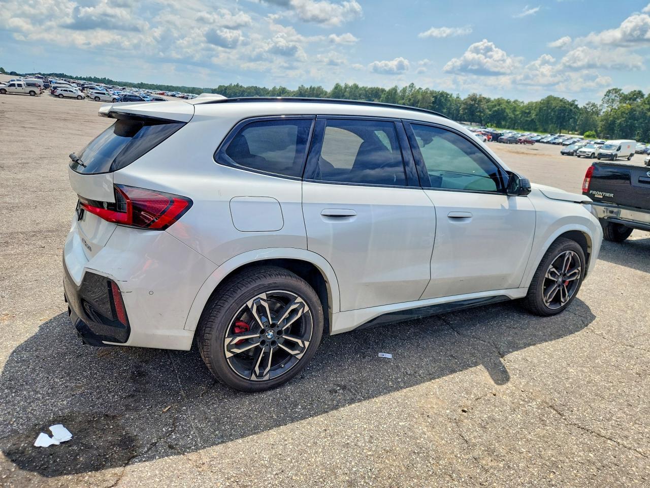 2024 BMW X1 M35I - zdjęcie 3