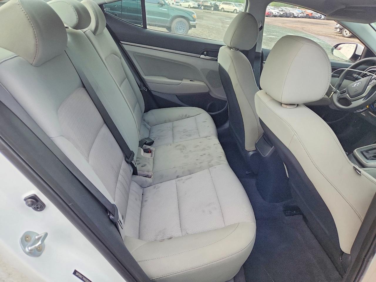 2017 Hyundai Elantra Se - zdjęcie 10
