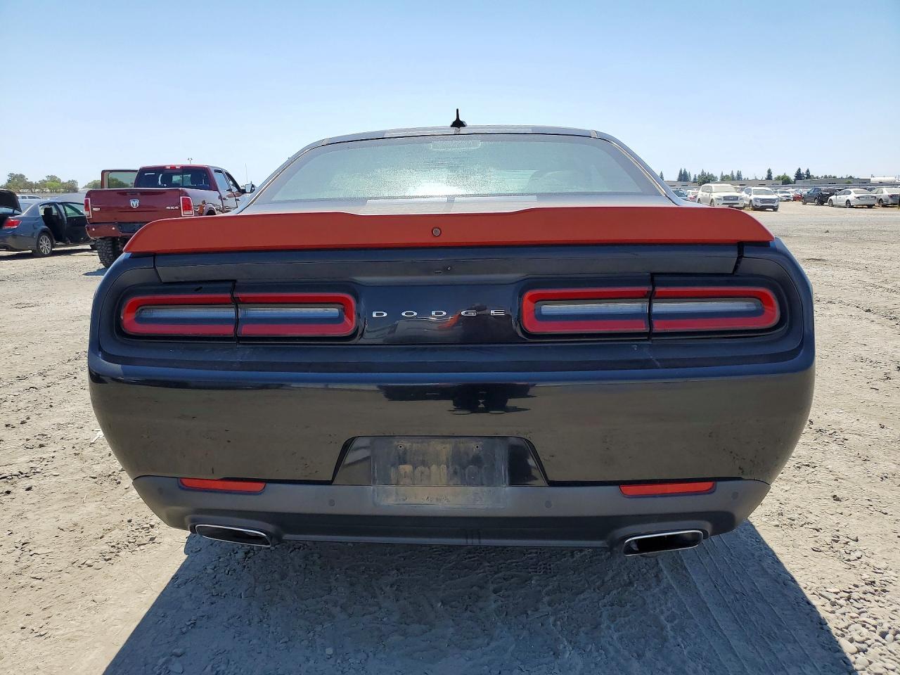 2016 Dodge Challenger Sxt - zdjęcie 6