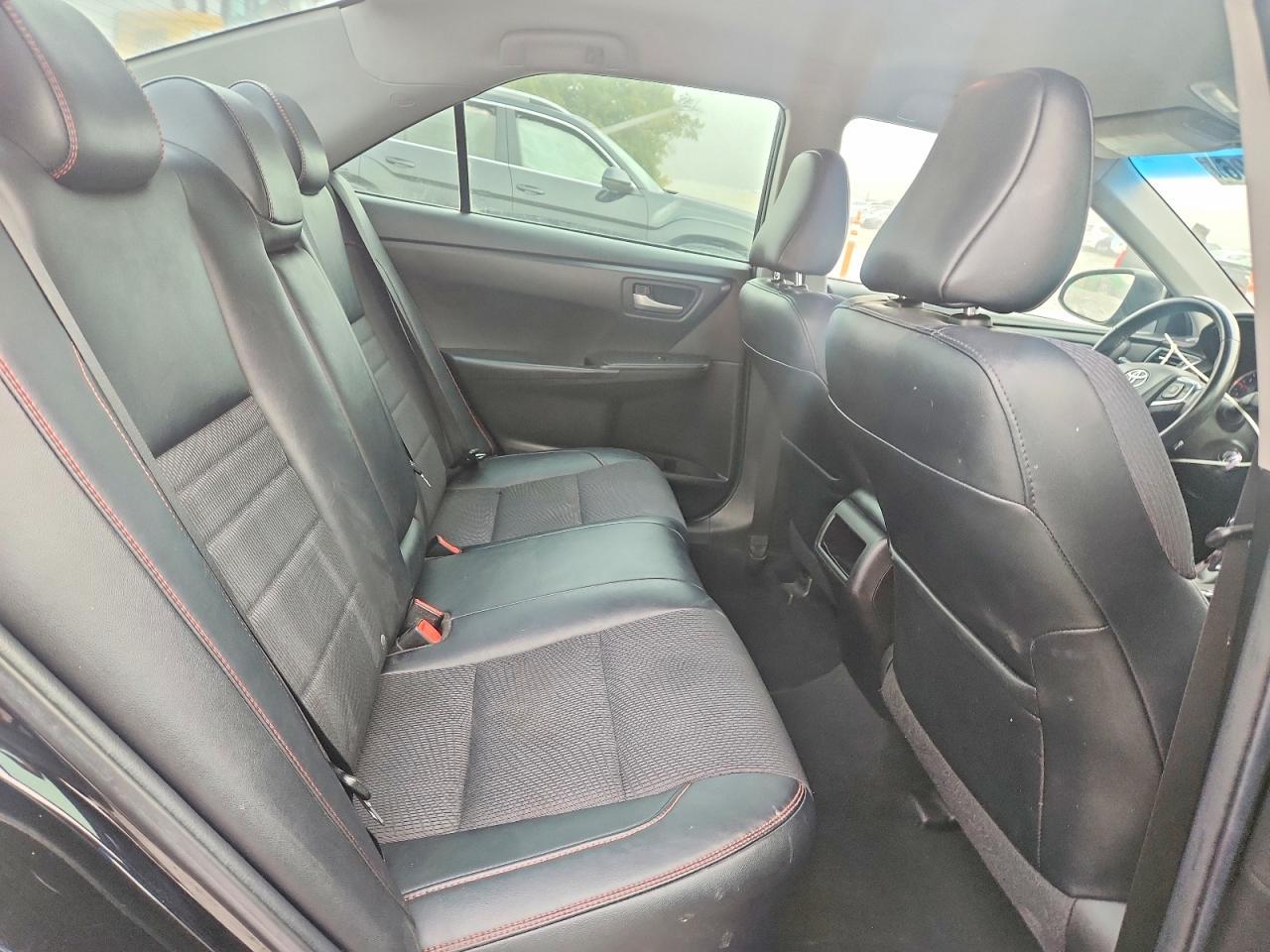 2016 Toyota Camry Se - zdjęcie 10