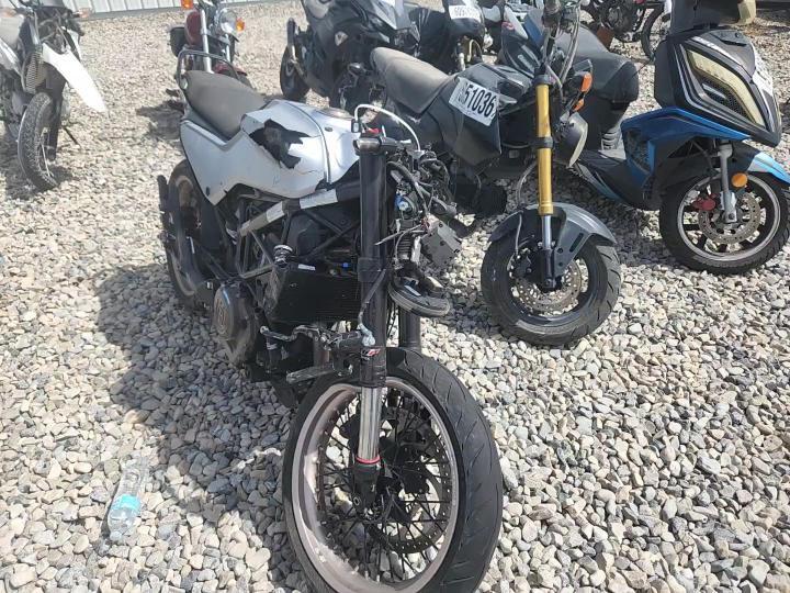 2020 Husqvarna Vitpilen 401/Svartpilen 401 - zdjęcie 9