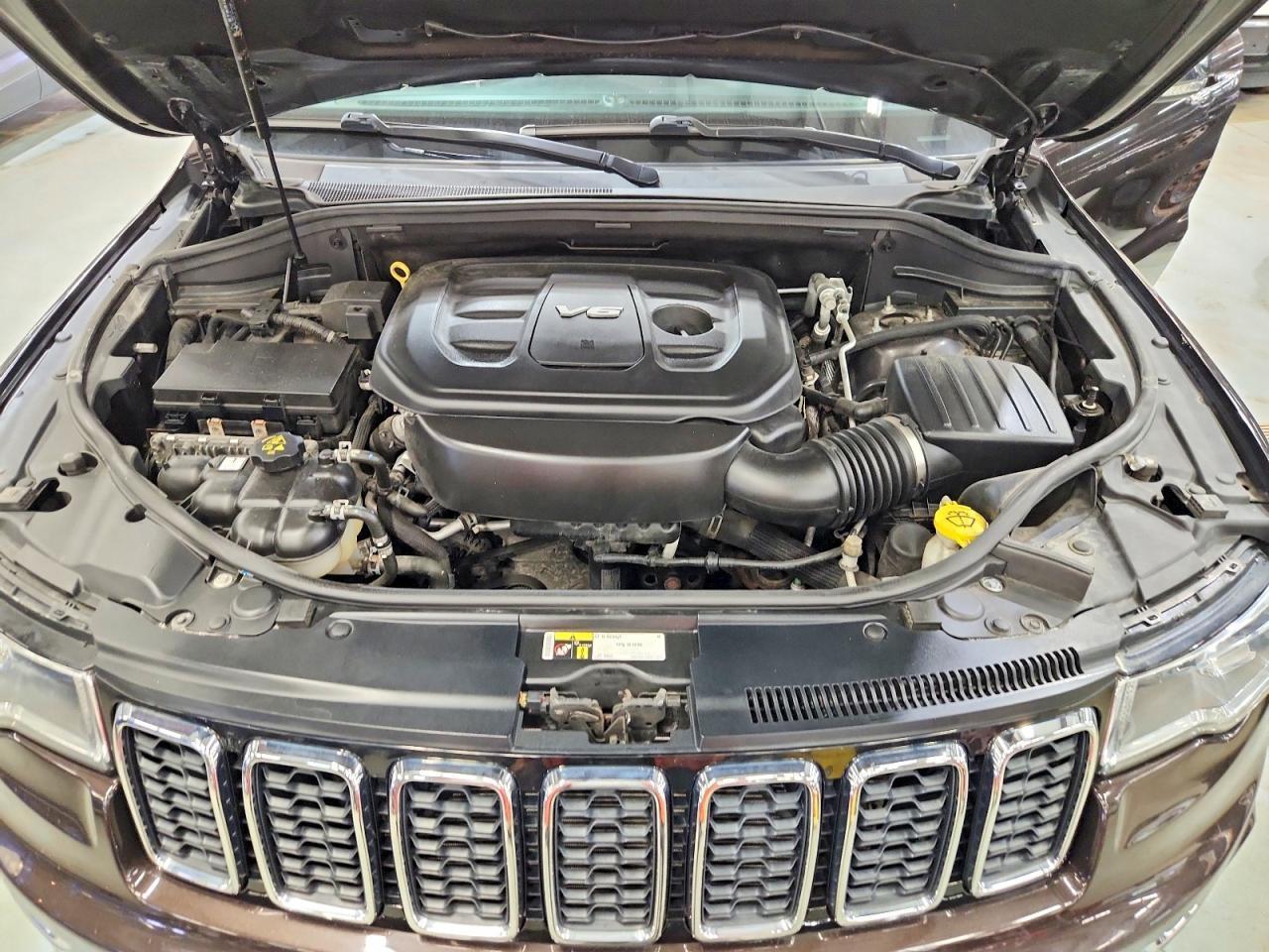 2017 Jeep Grand Cherokee Limited - zdjęcie 12